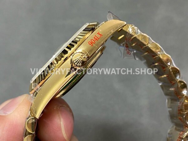 QF Factory Counterweight Rolex Day-Date 228238-0061 40mm Full Yellow Gold Roman Number Dark G QF Factory Counterweight Rolex Day-Date 228238-0061 40mm Full Yellow Gold Roman Number Dark Green Dial