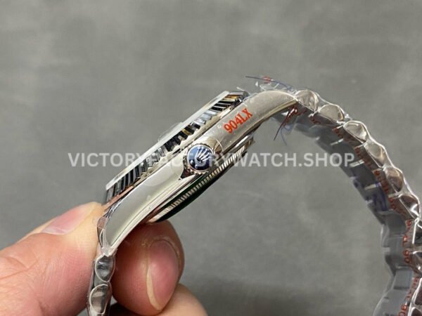 QF Factory Counterweight Rolex Day-Date 228239-0076 40mm Full White Gold Roman Numerals Dark (4) QF Factory Counterweight Rolex Day-Date 228239-0076 40mm Full White Gold Roman Numerals Dark Blue Dial