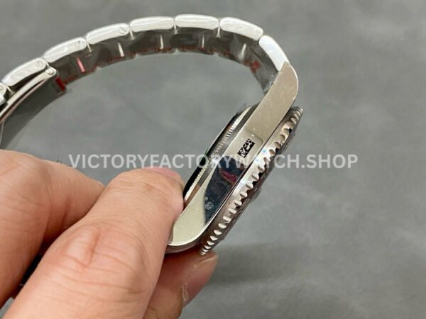 QF Factory Rolex GMT-Master II 126710BLRO-0002 40mm Full 904L Black Dial (5) QF Factory Rolex GMT-Master II 126710BLRO-0002 40mm Full 904L Black Dial