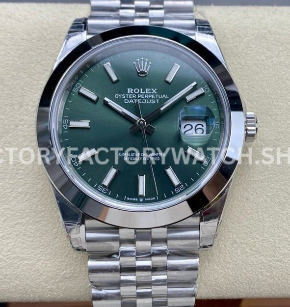 VS Factory Counterweight Rolex Datejust 126300-0020 41mm Smooth Bezel Mint Green Dial Replica Watch