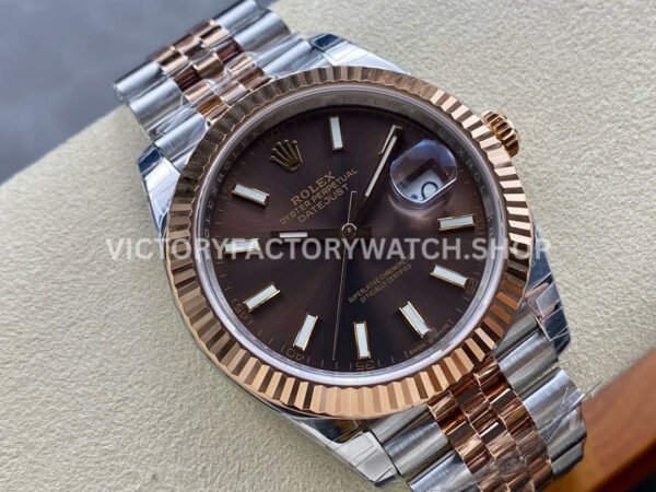 VS Factory Counterweight Rolex Datejust 126331-0002 41mm Half Rose Gold Brown Dial Jubilee (7) VS Factory Counterweight Rolex Datejust 126331-0002 41mm Half Rose Gold Brown Dial Jubilee