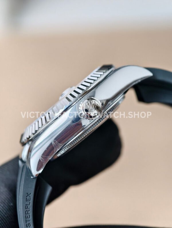 ZF Factory CounterWeight Rolex Sky-Dweller 336239 0003 42mm White Gold OysterFlex White Dial (3) ZF Factory Counterweight Rolex Sky-Dweller 336239-0003 42mm White Gold OysterFlex White Dial