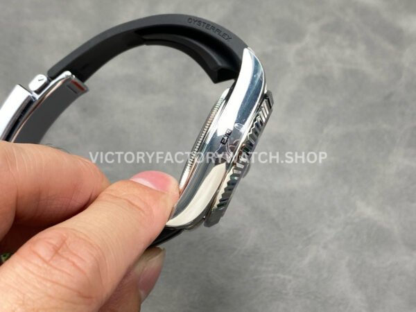 ZF Factory Counterweight Rolex Sky-Dweller 336239-0002 42mm White Gold OysterFlex Black Dial (14) ZF Factory Counterweight Rolex Sky-Dweller 336239-0002 42mm White Gold OysterFlex Black Dial