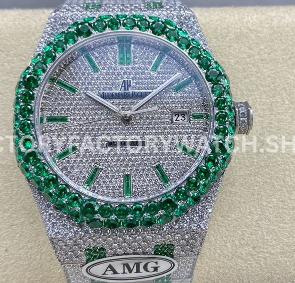 AMG Royal Oak 15400 with green diamond bezel and baguette dial. Strong shine with luxury finish.