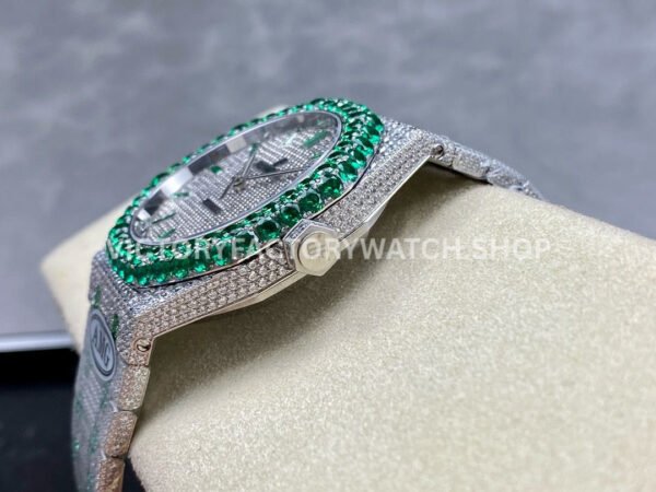 AMG Factory Audemars Piguet Royal Oak Selfwinding 15400 41mm Green Diamond Bezel Green Diamond Baguette Dial
