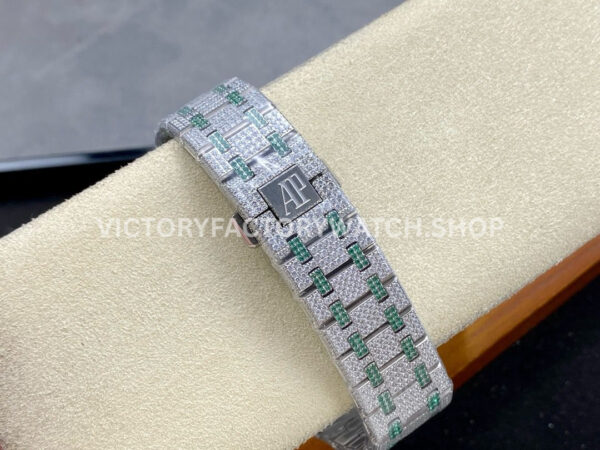 AMG Factory Audemars Piguet Royal Oak Selfwinding 1540 AMG Factory Audemars Piguet Royal Oak Selfwinding 15400 41mm Green Diamond Bezel Diamond Baguette Dial