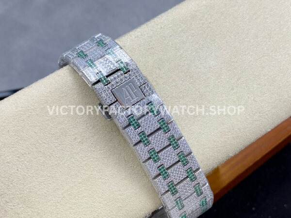 AMG Factory Audemars Piguet Royal Oak Selfwinding 15400 41mm Gr (8) AMG Factory Audemars Piguet Royal Oak Selfwinding 15400 41mm Green Diamond Bezel Diamond Dial
