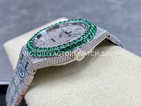 AMG Factory Audemars Piguet Royal Oak Selfwinding (4) AMG Factory Audemars Piguet Royal Oak Selfwinding 15400 41mm Green Diamond Bezel Arabic Number Diamond Dial