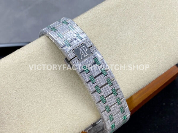 AMG Factory Audemars Piguet Royal Oak Selfwinding (8) AMG Factory Audemars Piguet Royal Oak Selfwinding 15400 41mm Green Diamond Bezel Arabic Number Diamond Dial