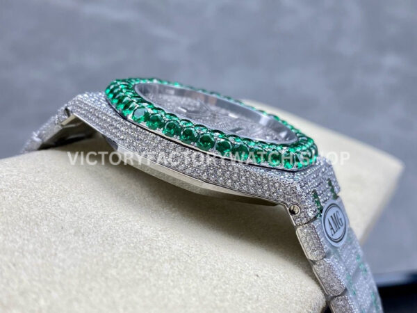AMG Factory Audemars Piguet Royal Oak Selfwinding (9) AMG Factory Audemars Piguet Royal Oak Selfwinding 15400 41mm Green Diamond Bezel Arabic Number Diamond Dial