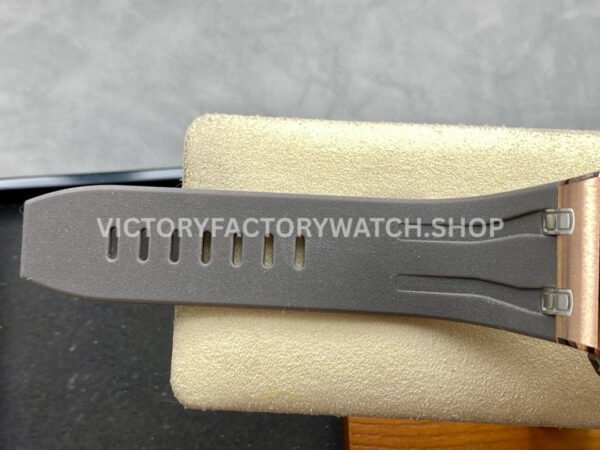 APF Factory Audemars Piguet Royal Oak Offshore Chronograph 26568OM.OO.A004CA.01 44mm Rose Gold Rubber Strap Grey Dial