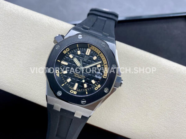 APF Factory Audemars Piguet Royal Oak Offshore Diver 15720CN.OO.A002CA.01 42 (1) APF Factory Audemars Piguet Royal Oak Offshore Diver 15720CN.OO.A002CA.01 42mm White Gold Rubber Strap Black Dial