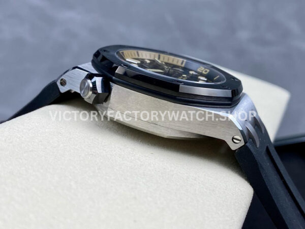APF Factory Audemars Piguet Royal Oak Offshore Diver 15720CN.OO.A002CA.01 (6) APF Factory Audemars Piguet Royal Oak Offshore Diver 15720CN.OO.A002CA.01 42mm White Gold Rubber Strap Black Dial