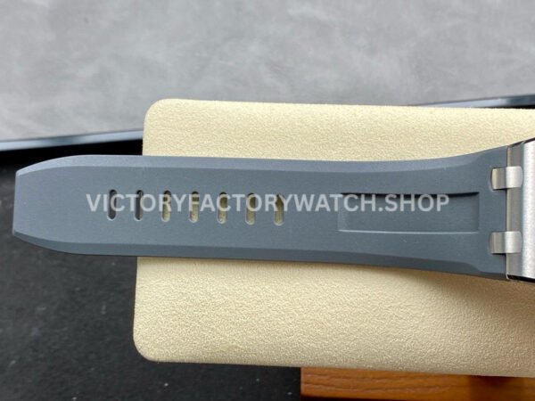 APF Factory Audemars Piguet Royal Oak Offshore Diver 15720ST.OO.A009CA.01 42mm Steel Rubber Strap Grey Dial