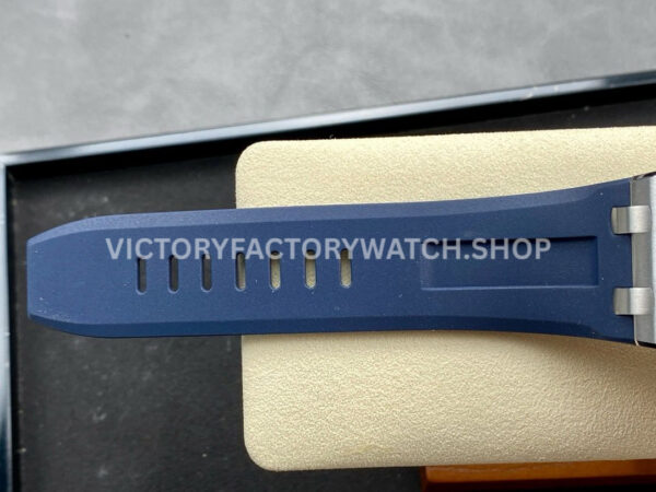APF Factory Audemars Piguet Royal Oak Offshore Diver 15720ST.OO.A027CA.01 42mm Steel Rubber Strap Blue Dial
