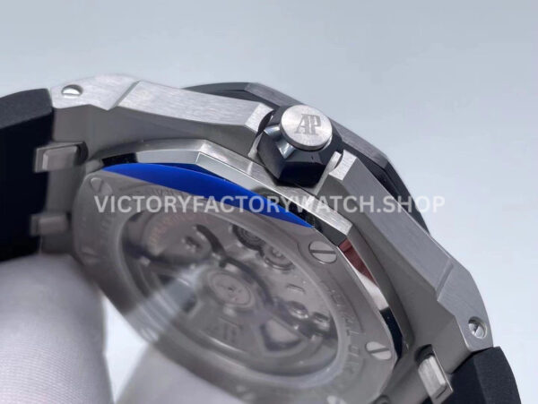 APS Factory Audemars Piguet Royal Oak Offshore Diver 15720CN.OO.A0 (1) APS Factory Audemars Piguet Royal Oak Offshore Diver 15720CN.OO.A002CA.01 42mm White Gold Rubber Strap Black Dial