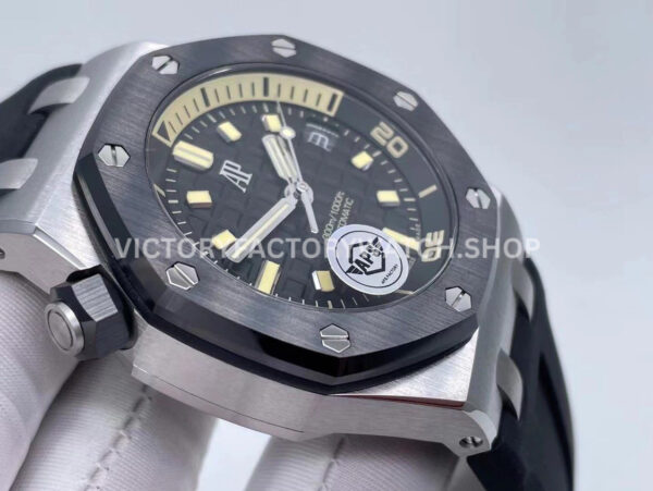 APS Factory Audemars Piguet Royal Oak Offshore Diver 15720CN.OO.A0 ( (3) APS Factory Audemars Piguet Royal Oak Offshore Diver 15720CN.OO.A002CA.01 42mm White Gold Rubber Strap Black Dial