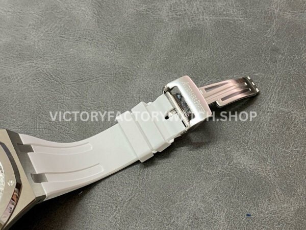APS Factory Audemars Piguet Royal Oak Selfwinding 41mm 15400ST.OO.1220ST.04 Rubbe APS Factory Audemars Piguet Royal Oak Selfwinding 41mm 15400ST.OO.1220ST.04 Rubber Strap Silver Dial