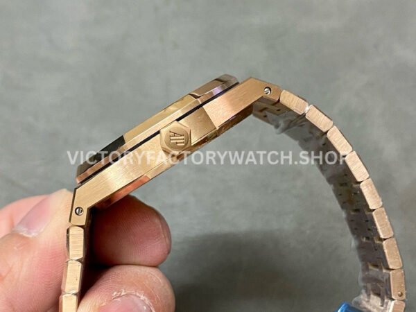 APS Factory Audemars Piguet Royal Oak Selfwinding 41mm 15510OR.OO.1320OR.03 Full (6) APS Factory Audemars Piguet Royal Oak Selfwinding 15510OR.OO.1320OR.03 41mm Full Rose Gold Blue Dial