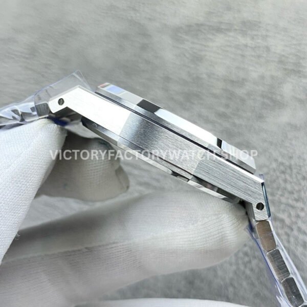 APW Factory Audemars Piguet Royal Oak Chronograph 26331ST.OO.1220ST.01 41mm Blue Dial