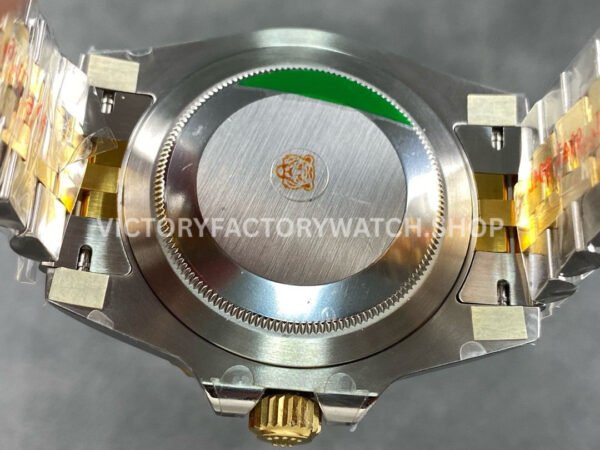 EWE Factory Rolex GMT-Master II 126713GRNR-0001 Bruce Wayne 40mm Half Yellow Gold Black Dial Jubilee