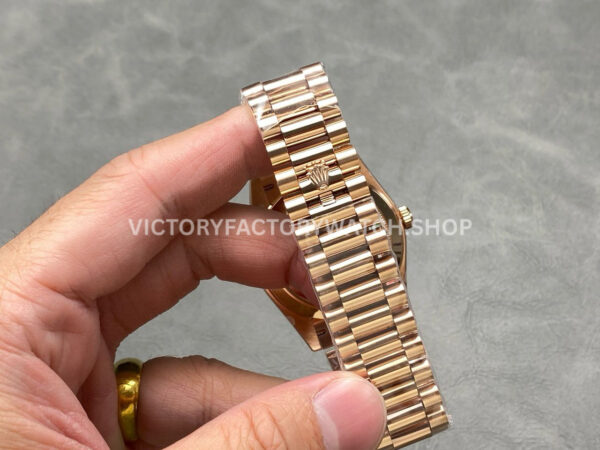 KF Factory Counterweight Rolex Day-Date 228235-0025 40mm Full Rose Gold Roman Numerals Green Dial