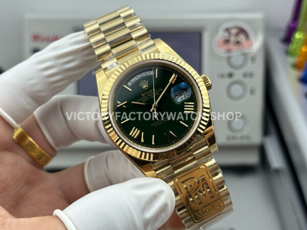 PPM Factory Counterweight Rolex Day-Date 228238-0069 40mm Full Yellow Gold Roman Number Green ombré Dial  Brand : Rolex