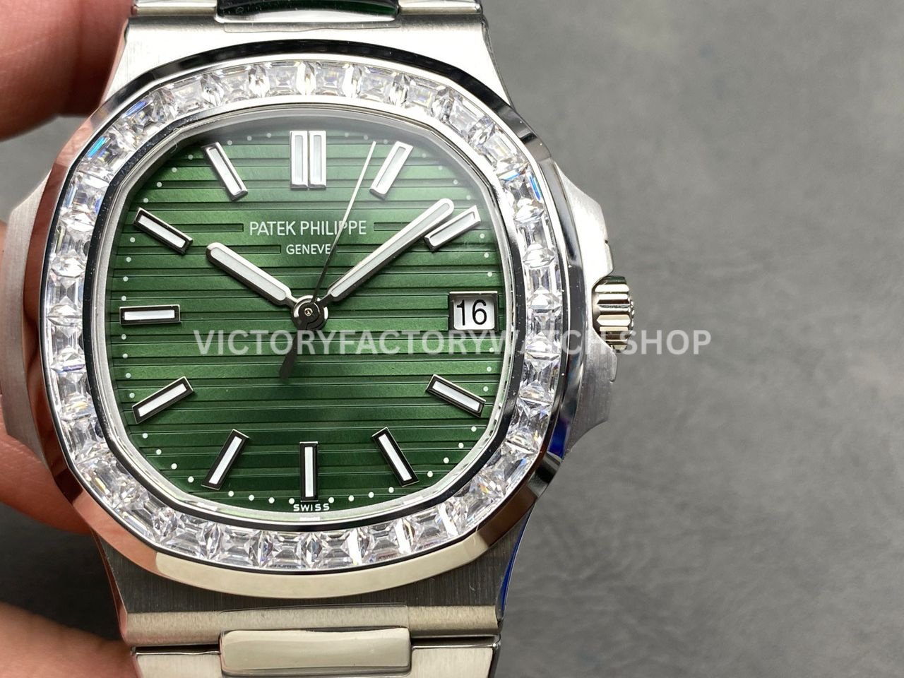 3K 5711 1300A green dial diamond bezel Nautilus