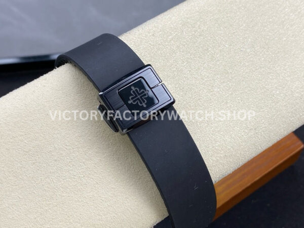 AMG Factory Customer Made Patek Philippe Nautilus PP5711 40mm Ceramics Black Rubber Strap Black Di (6) AMG Factory Customer Made Patek Philippe Nautilus PP5711 40mm Ceramics Black Rubber Strap Black Dial