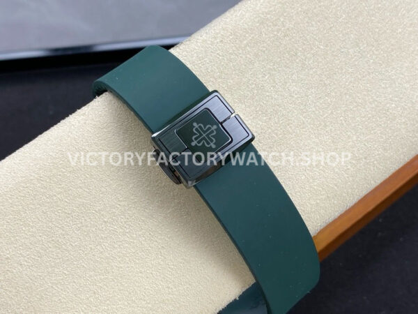 AMG Factory Customer Made Patek Philippe Nautilus PP5711 40mm Ceramics Dark Green Rubber (3) AMG Factory Customer Made Patek Philippe Nautilus PP5711 40mm Ceramics Dark Green Rubber Strap Dark Green Dial