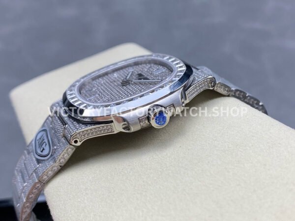 AMG Factory Patek Philippe Nautilus PP5711 40mm Baguette Diamond Bezel White Gold Diamond Baguette Diamond Silver Dial