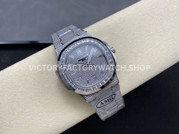 AMG Factory Patek Philippe Nautilus PP5711 40mm Baguette Diamond Bezel White Gold Diamond Baguette Diamond Silver Dial