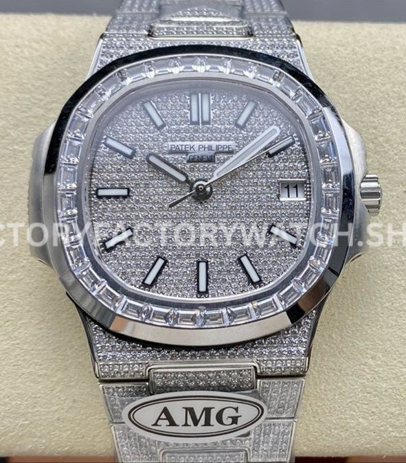This AMG PP5711 uses a baguette diamond bezel with white gold tone and silver dial, giving the Nautilus design a stronger geometric diamond visual effect.