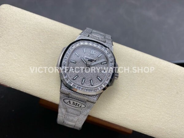 AMG Factory Patek Philippe Nautilus PP5711 40mm Baguette Diamond Bezel White Gold Diamond Diamond Silver Dial