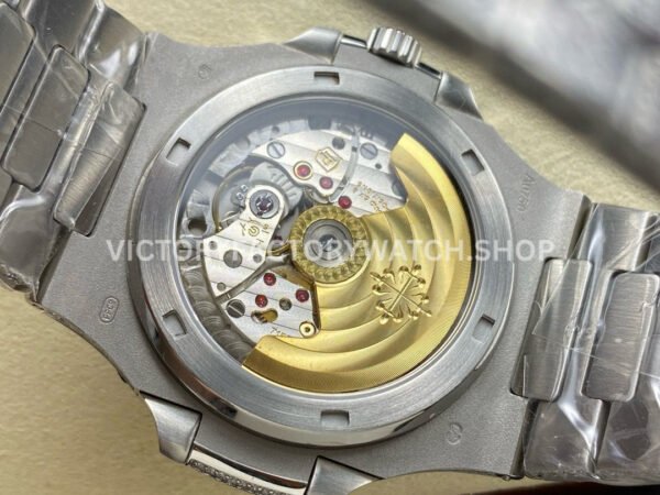 AMG Factory Patek Philippe Nautilus PP5711 40mm Baguette Diamond Bezel White Gold Diamond Diamond Silver Dial