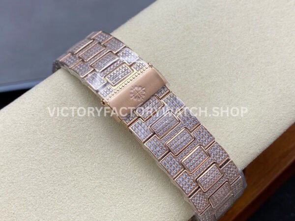 AMG Factory Patek Philippe Nautilus PP5711 40mm Diamond Bezel Rose Gold Diamond Baguette Diamond Silver Dial