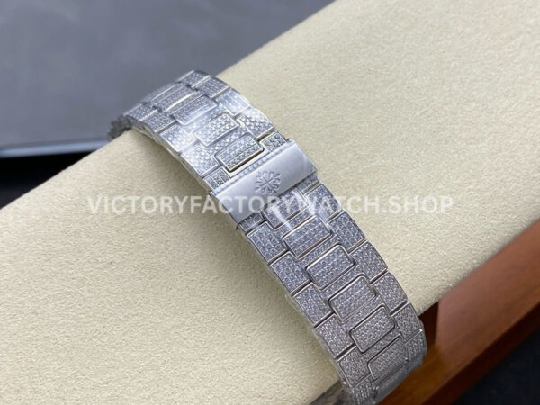 AMG Factory Patek Philippe Nautilus PP5711 40mm Diamond Bezel White GoldDiamond 6 9 (1) AMG Factory Patek Philippe Nautilus PP5711 40mm Diamond Bezel White Gold Diamond 6 9 12 Baguette Diamond Silver Dial