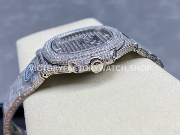 AMG Factory Patek Philippe Nautilus PP5711 40mm Small Diamond Bezel White Gold Diamond Baguette Diamond Silver Dial