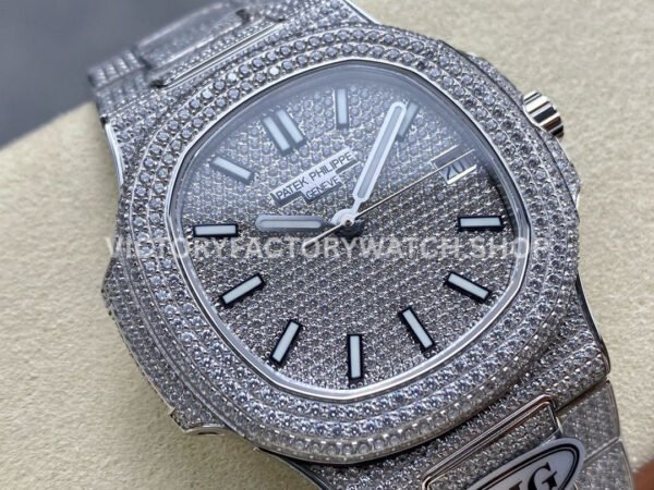 AMG Factory Patek Philippe Nautilus PP5711 40mm Small Diamond Bezel White Gold Diamond Diamond Silver Dial