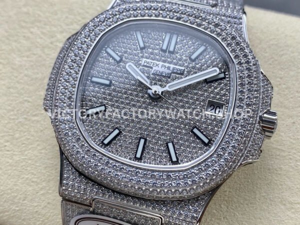 AMG Factory Patek Philippe Nautilus PP5711 40mm Small Diamond Bezel White Gold Diamond Diamond Silver Dial