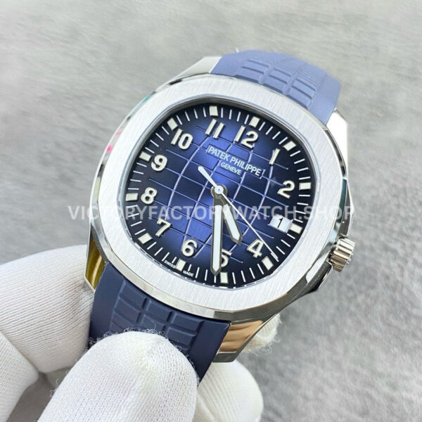APW Factory Patek Philippe Aquanaut 5168G-001 Blue Rubber Strap Arabic Numerals Blue Dial (5) APW Factory Patek Philippe Aquanaut 5168G-001 42mm White Gold Blue Rubber Strap Arabic Numerals Blue Dial