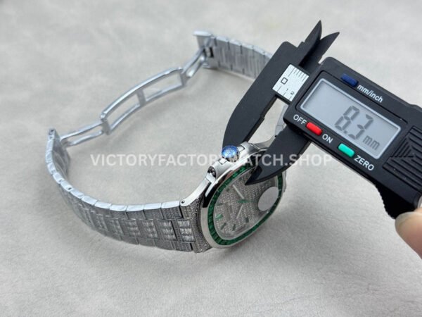 E7 Factory Patek Philippe Emerald Nautilus 5711/113P-001 40mm Full Green Diamond Bezel Platinum Gray Dial