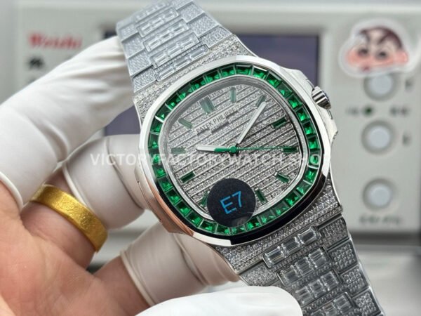 E7 Factory Patek Philippe Emerald Nautilus 5711/113P-001 40mm Full Green Diamond Bezel Platinum Gray Dial
