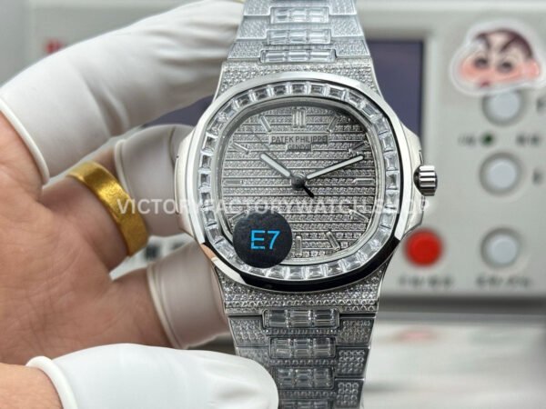 E7 Patek Philippe Nautilus 5711 baguette diamond dial