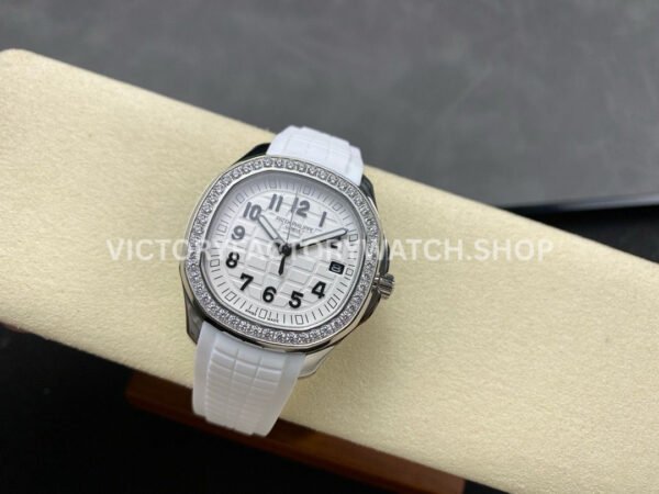 GR Factory Patek Philippe Aquanaut 5267/200A-010 38.8mm Steel White Rubber Strap White Dial