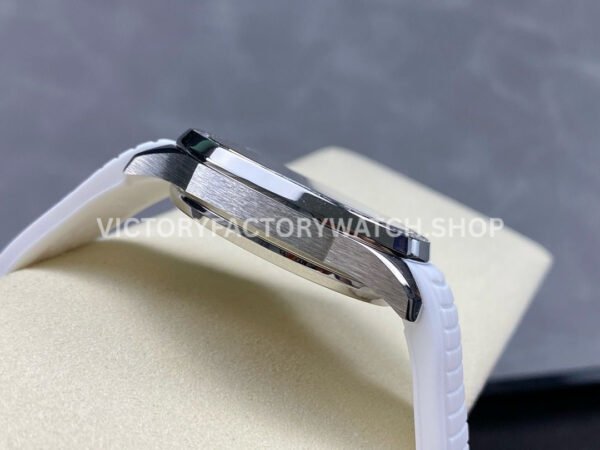 GR Factory Patek Philippe Aquanaut 5267/200A-010 38.8mm Steel White Rubber Strap White Dial