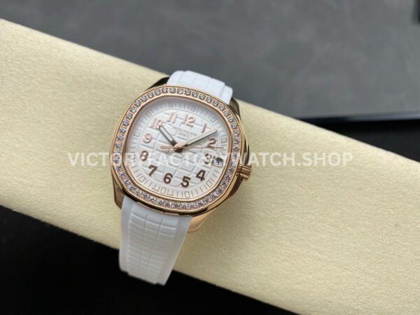 GR Factory Patek Philippe Aquanaut 5268/200R-001 38.8mm Rose Gold White Rubber Strap White Dial