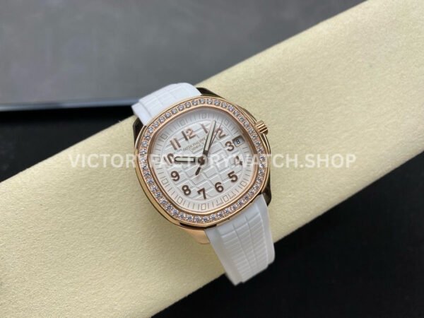 GR Factory Patek Philippe Aquanaut 5268/200R-001 38.8mm Rose Gold White Rubber Strap White Dial