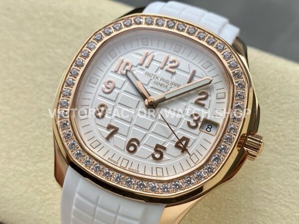 GR Factory Patek Philippe Aquanaut 5268/200R-001 38.8mm Rose Gold White Rubber Strap White Dial