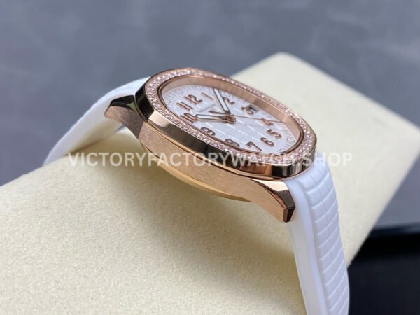 GR Factory Patek Philippe Aquanaut 5268/200R-001 38.8mm Rose Gold White Rubber Strap White Dial